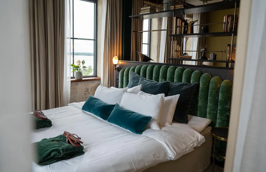 Steam Hotel-1